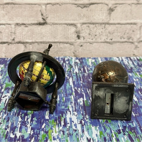 Vintage Die-Cast Pencil Sharpener Set of 2 ROTATING GLOBES - Picture 6 of 6